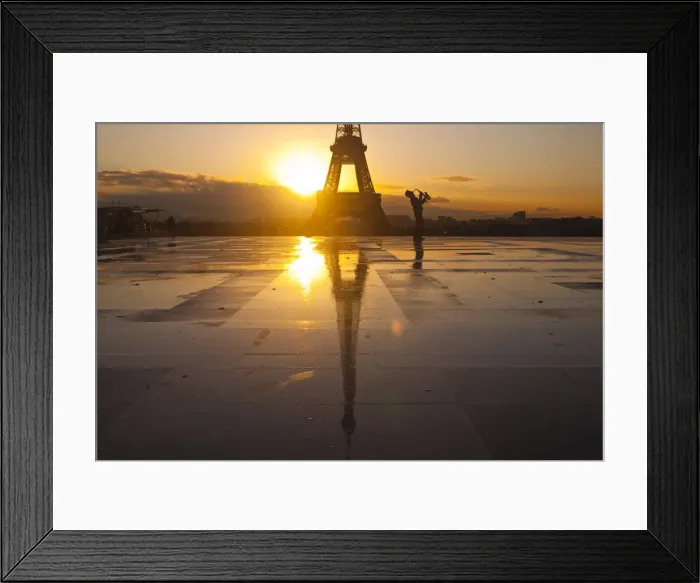 Framed Print : A man playing a trumpet in front of the Eiffel Tower, Paris, France, Europe Framed Print : A man playing a trumpet in front of the Eiffel Tower, Paris, France, Europe