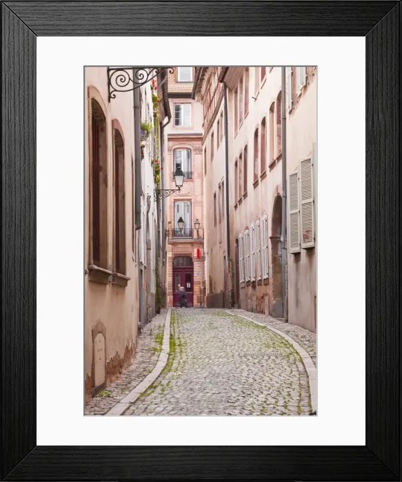 Framed Print : A narrow backstreet in the La Petite France, Grande Ile, UNESCO World Heritage Site, Strasbourg, Bas-Rhin, Alsace, France, Europe Framed Print : A narrow backstreet in the La Petite France, Grande Ile, UNESCO World Heritage Site, Strasbourg, Bas-Rhin, Alsace, France, Europe