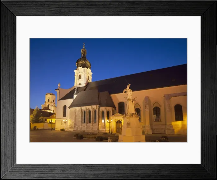 Framed Print : Basilica and Bishops Castle at dusk, Gyor, Western Transdanubia, Hungary, Europe Framed Print : Basilica and Bishops Castle at dusk, Gyor, Western Transdanubia, Hungary, Europe