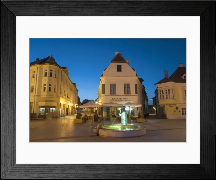 Framed Print : Gutenberg Square at dusk, Gyor, Western Transdanubia, Hungary, Europe Framed Print : Gutenberg Square at dusk, Gyor, Western Transdanubia, Hungary, Europe