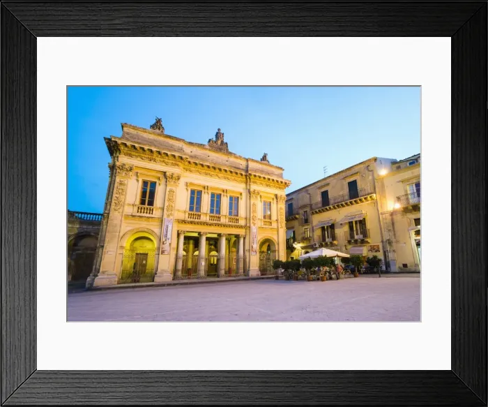 Framed Print : Noto Theatre and cafe at night in Piazza XVI Maggio, Noto, Sicily, Italy, Europe Framed Print : Noto Theatre and cafe at night in Piazza XVI Maggio, Noto, Sicily, Italy, Europe