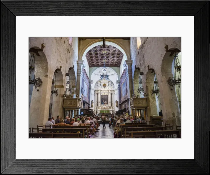 Framed Print : Tourists inside Syracuse Cathedral, Ortygia (Ortygia), Syracuse, UNESCO World Heritage Site, Sicily, Italy, Europe Framed Print : Tourists inside Syracuse Cathedral, Ortygia (Ortygia), Syracuse, UNESCO World Heritage Site, Sicily, Italy, Europe