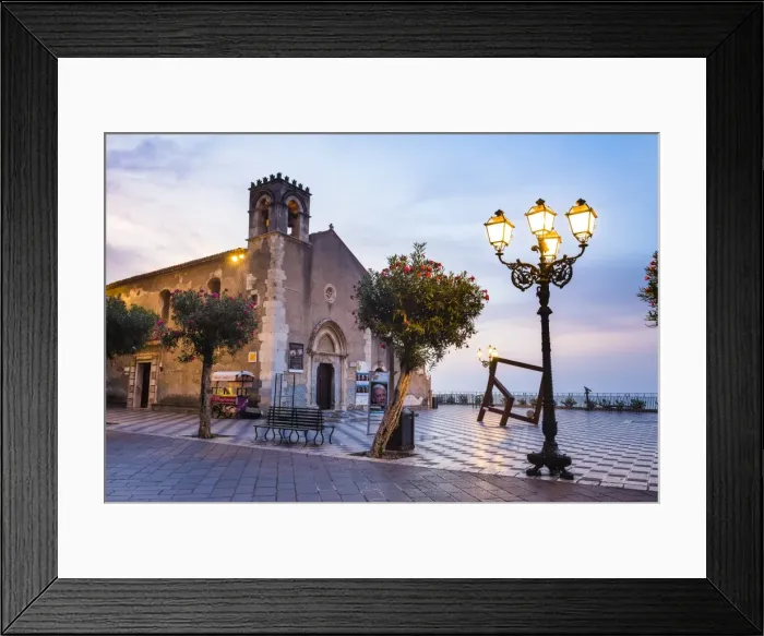 Framed Print : St. Augustines Church in Piazza IX Aprile at night, Taormina, Sicily, Italy, Europe Framed Print : St. Augustines Church in Piazza IX Aprile at night, Taormina, Sicily, Italy, Europe