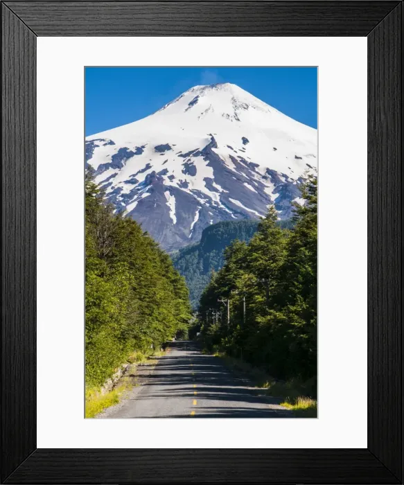 Framed Print : Snowcapped volcano Villarrica towering above Pucon, southern Chile, South America Framed Print : Snowcapped volcano Villarrica towering above Pucon, southern Chile, South America