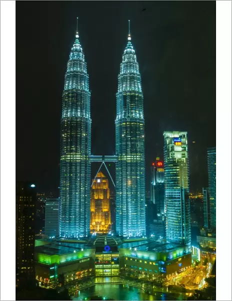 Petronas twin towers, Kuala Lumpur, Malaysia, Southeast Asia, Asia