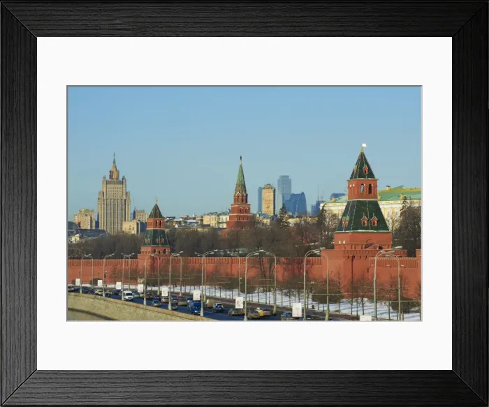 Framed Print : The Kremlin Wall and the business center, Moscow, Russia, Europe Framed Print : The Kremlin Wall and the business center, Moscow, Russia, Europe