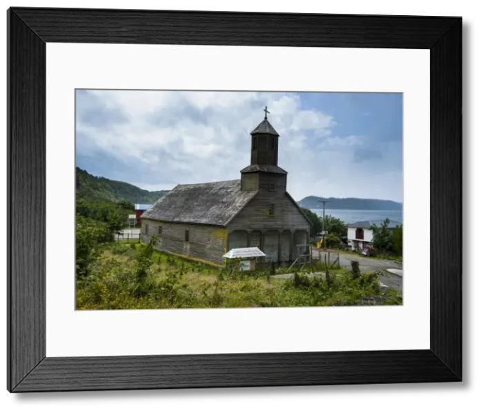 Framed Print : The wooden church of Detif, UNESCO World Heritage Site, Chiloe, Chile, South America Framed Print : The wooden church of Detif, UNESCO World Heritage Site, Chiloe, Chile, South America
