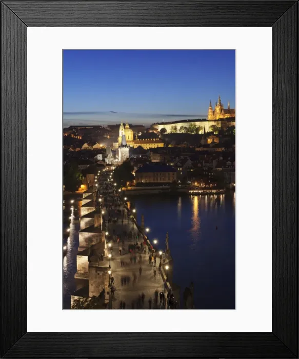 Framed Print : View over the River Vltava to Charles Bridge and the Castle District with St. Vitus Cathedral and Royal Palace, UNESCO World Heritage Site, Prague, Czech Republic, Europe Framed Print : View over the River Vltava to Charles Bridge and the Castle District with St. Vitus Cathedral and Royal Palace, UNESCO World Heritage Site, Prague, Czech Republic, Europe