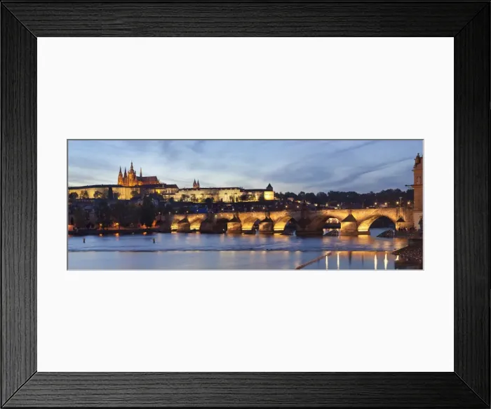 Framed Print : View over the River Vltava to Charles Bridge and the Castle District with St. Vitus Cathedral and Royal Palace, UNESCO World Heritage Site, Prague, Czech Republic, Europe Framed Print : View over the River Vltava to Charles Bridge and the Castle District with St. Vitus Cathedral and Royal Palace, UNESCO World Heritage Site, Prague, Czech Republic, Europe