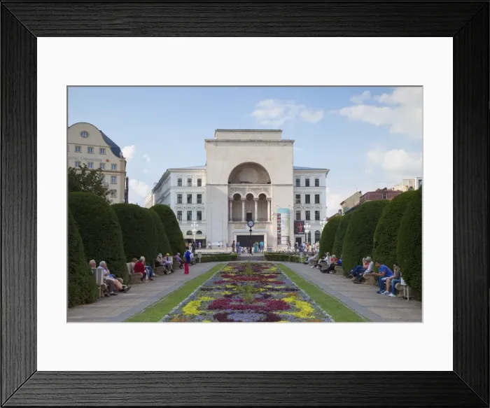 Framed Print : National Theatre and Opera House in Piata Victoriei, Timisoara, Banat, Romania, Europe Framed Print : National Theatre and Opera House in Piata Victoriei, Timisoara, Banat, Romania, Europe