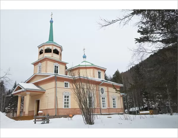 Church of St. Nicholas built by Russian merchant, Ksenofont Serebryakov, village of Listvyanka, Siberia, Russia, Eurasia