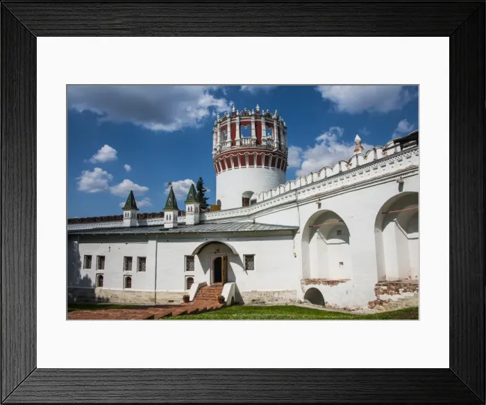 Framed Print : The outer walls of the Novodevichy Convent, Moscow, Russia, Europe Framed Print : The outer walls of the Novodevichy Convent, Moscow, Russia, Europe
