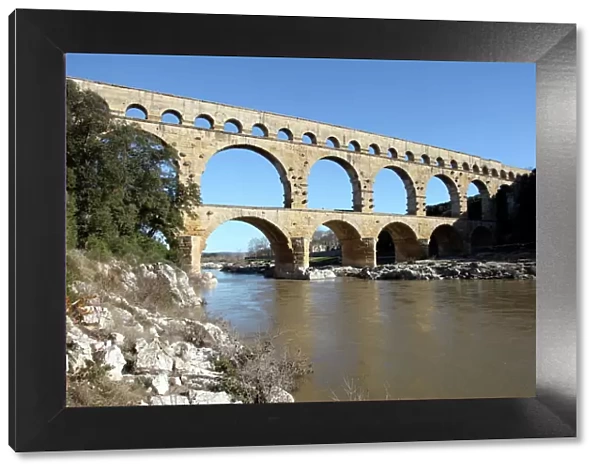 Roman aqueduct of Pont du Gard, UNESCO World Heritage Site, over the Gardon River, Gard, Languedoc-Roussillon, France, Europe