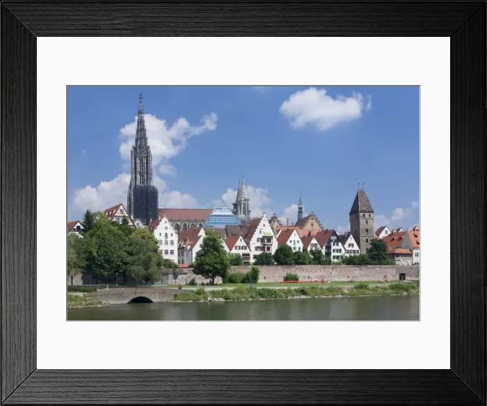 Framed Print : View over River Danube to the old town of Ulm with Minster (Muenster), Baden Wurttemberg, Germany, Europe Framed Print : View over River Danube to the old town of Ulm with Minster (Muenster), Baden Wurttemberg, Germany, Europe