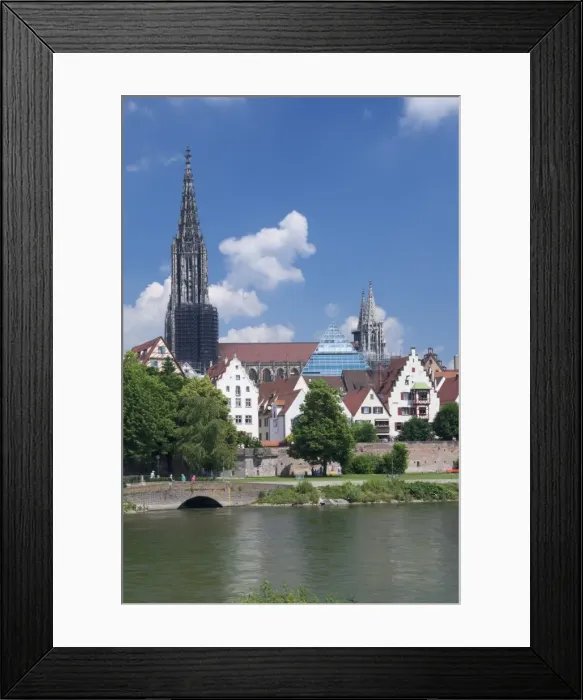 Framed Print : View over River Danube to the old town of Ulm with Minster (Muenster), Baden Wurttemberg, Germany, Europe Framed Print : View over River Danube to the old town of Ulm with Minster (Muenster), Baden Wurttemberg, Germany, Europe