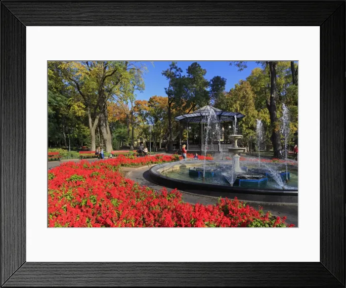 Framed Print : Fountain in City Garden, Odessa, Crimea, Ukraine, Europe Framed Print : Fountain in City Garden, Odessa, Crimea, Ukraine, Europe