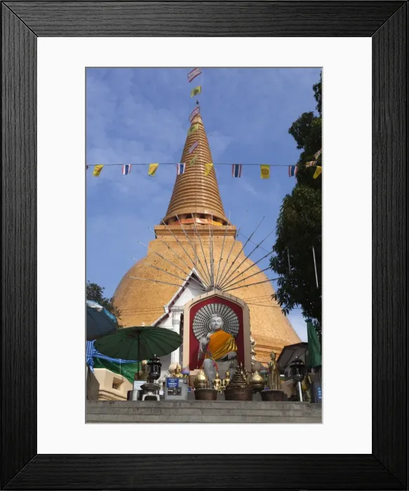 Framed Print : Phra Pathom Chedi, the tallest stupa in the world at 127 metres, Nakhon Pathom, Central Thailand, Thailand, Southeast Asia, Asia Framed Print : Phra Pathom Chedi, the tallest stupa in the world at 127 metres, Nakhon Pathom, Central Thailand, Thailand, Southeast Asia, Asia