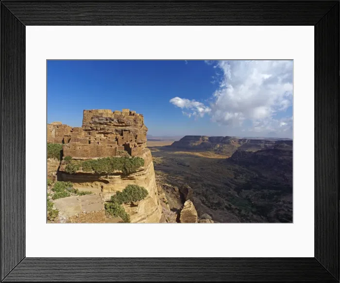 Framed Print : Ancient town of Zakati, Central Mountains of Bukur, Yemen, Middle East Framed Print : Ancient town of Zakati, Central Mountains of Bukur, Yemen, Middle East