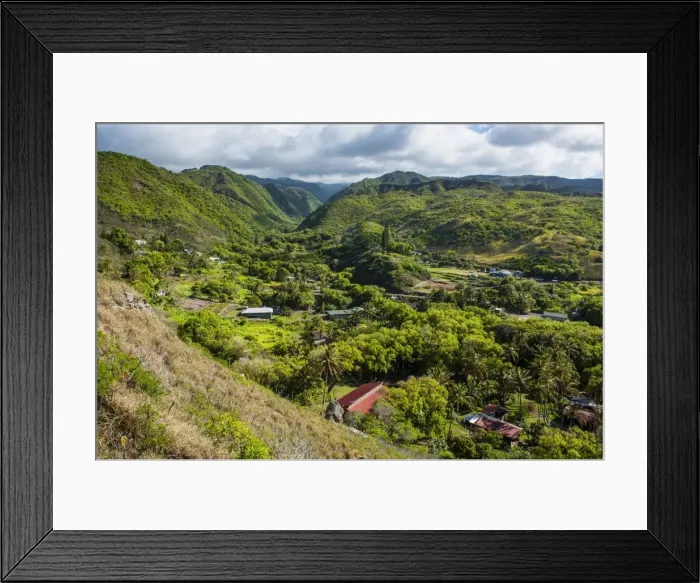 Framed Print : The rugged interior of western Maui, Hawaii, United States of America, Pacific Framed Print : The rugged interior of western Maui, Hawaii, United States of America, Pacific