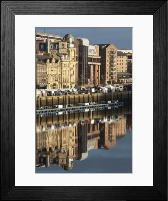 Framed Print : Quayside Sunday Morning Market, Law Court Building behind, River Tyne, Newcastle upon Tyne, Tyne and Wear, England, United Kingdom, Europe Framed Print : Quayside Sunday Morning Market, Law Court Building behind, River Tyne, Newcastle upon Tyne, Tyne and Wear, England, United Kingdom, Europe
