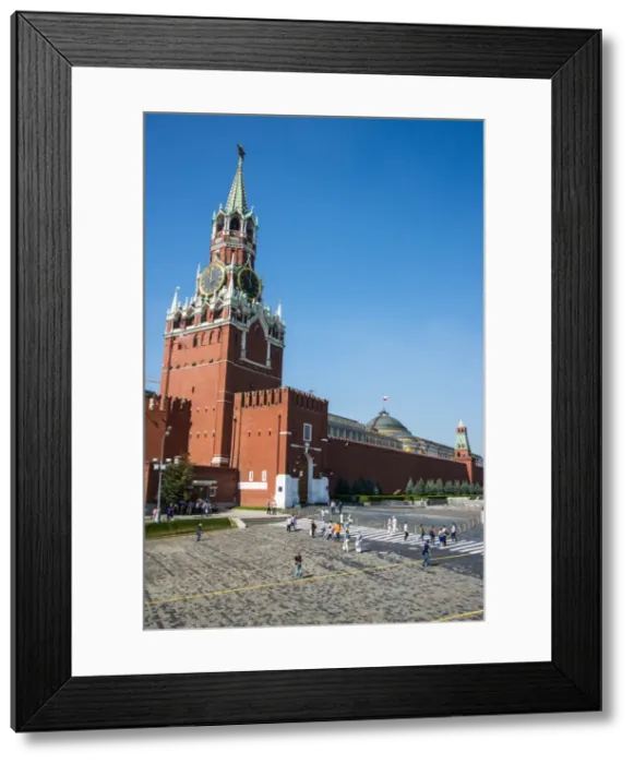 Framed Print : Tower of the Kremlin on Red Square, UNESCO World Heritage Site, Moscow, Russia, Europe Framed Print : Tower of the Kremlin on Red Square, UNESCO World Heritage Site, Moscow, Russia, Europe