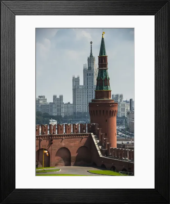 Framed Print : The Kremlin, UNESCO World Heritage Site, Moscow, Russia, Europe Framed Print : The Kremlin, UNESCO World Heritage Site, Moscow, Russia, Europe