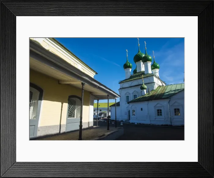 Framed Print : Trading arcades in Kostroma, Golden Ring, Russia, Europe Framed Print : Trading arcades in Kostroma, Golden Ring, Russia, Europe