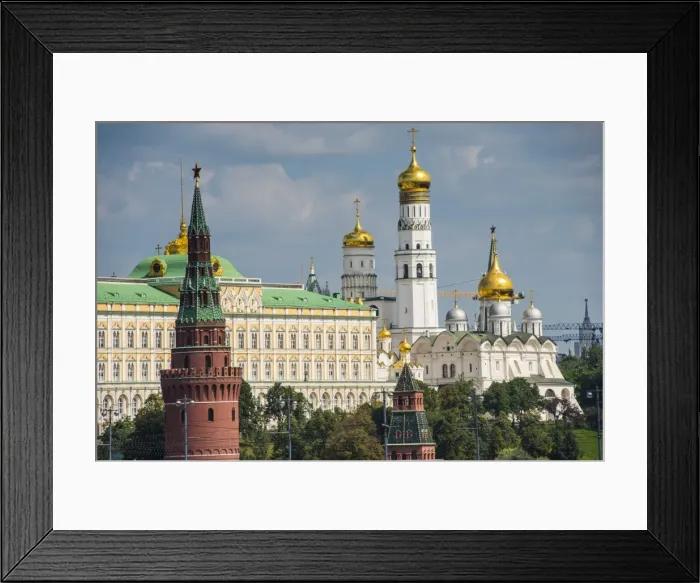 Framed Print : The towers of the Kremlin, UNESCO World Heritage Site, Moscow, Russia, Europe Framed Print : The towers of the Kremlin, UNESCO World Heritage Site, Moscow, Russia, Europe