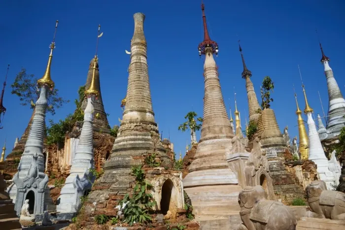 Framed Print : The 1045 stupas of Shwe Inn Thein temple, Inn Dein village, Inle Lake, Shan State, Myanmar (Burma), Asia Framed Print : The 1045 stupas of Shwe Inn Thein temple, Inn Dein village, Inle Lake, Shan State, Myanmar (Burma), Asia