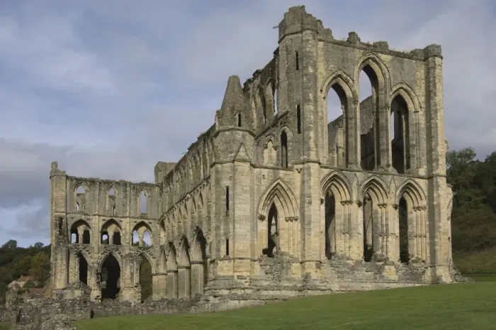 Framed Print : The 13th century Rievaulx Abbey, North Yorkshire, England, United Kingdom, Europe Framed Print : The 13th century Rievaulx Abbey, North Yorkshire, England, United Kingdom, Europe