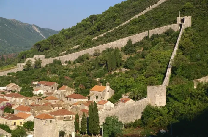 Framed Print : The 14th century walls, Ston, Croatia, Europe
