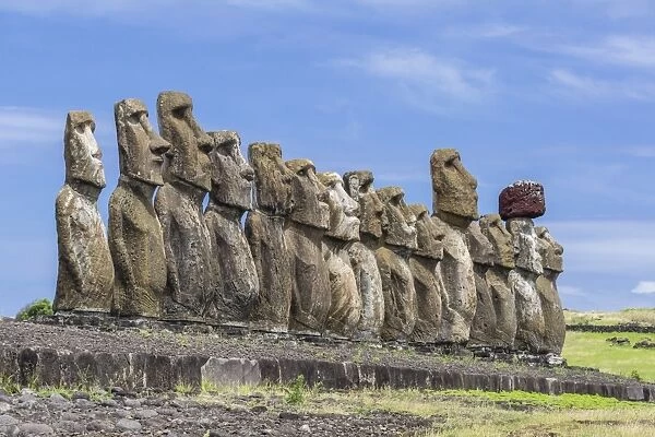 15 moai restored ceremonial site of Ahu Tongariki, Rapa Nui National Park, UNESCO World Heritage Site, Easter Island (Isla de Pascua), Chile, South America