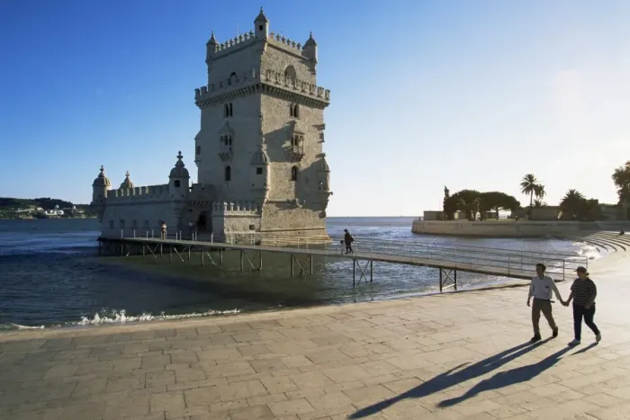 Framed Print : The 16th century Belem Tower (Torre de Belem Framed Print : The 16th century Belem Tower (Torre de Belem