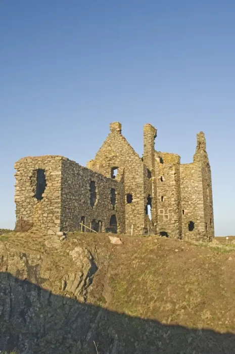 Framed Print : The 16th century clifftop Dunskey Castle Framed Print : The 16th century clifftop Dunskey Castle