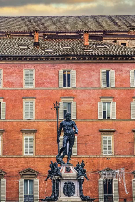 Framed Print : The 16th century fountain Fontana del Nettuno, with Neptune statue, Bologna, Emilia Romagna, Italy, Europe Framed Print : The 16th century fountain Fontana del Nettuno, with Neptune statue, Bologna, Emilia Romagna, Italy, Europe