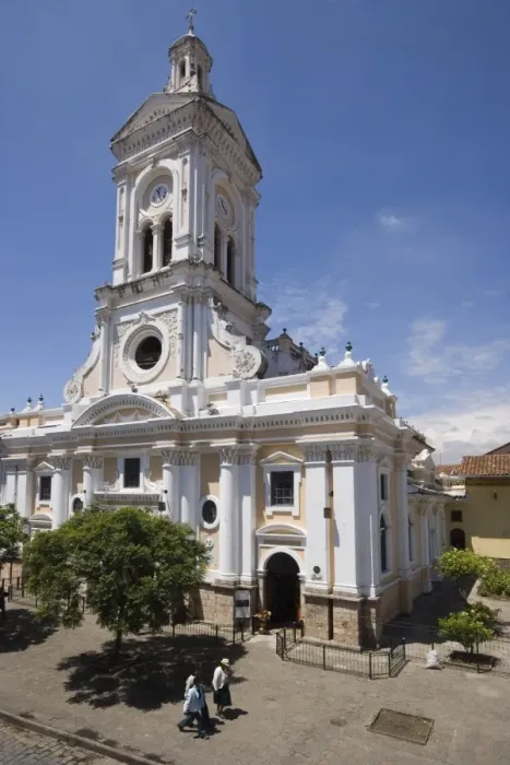 Framed Print : The 19th century Church of San Francisco on Plaza San Francisco in this attractive colonial capital Framed Print : The 19th century Church of San Francisco on Plaza San Francisco in this attractive colonial capital