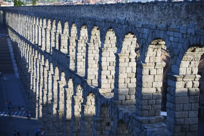 Framed Print : The 1st century Roman aqueduct, UNESCO World Heritage Site, Segovia, Madrid Framed Print : The 1st century Roman aqueduct, UNESCO World Heritage Site, Segovia, Madrid