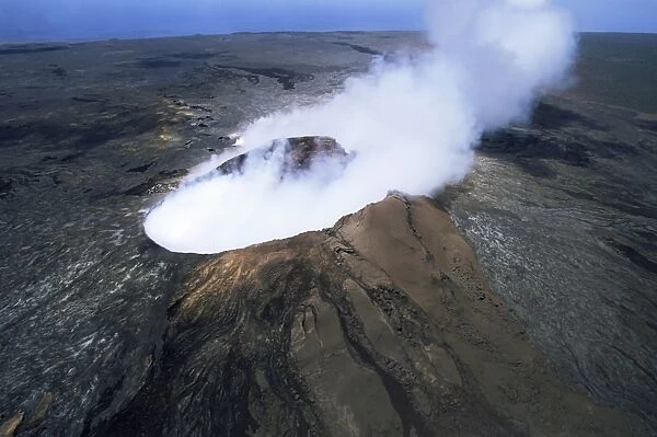 83-11453. The Pulu Os cinder cone, the active vent on the southern flank