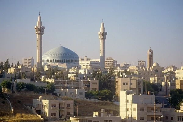 Abdullah Mosque and the Amman skyline at dusk