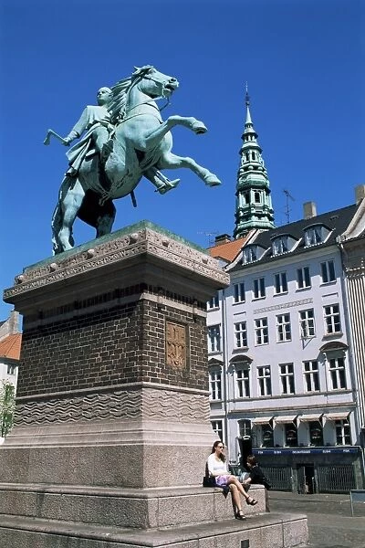 Absalon Monument, Hojbro Plads, Copenhagen, Denmark, Scandinavia, Europe
