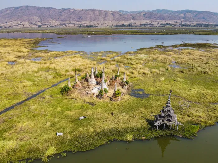 Framed Print : Aerial by drone of little pagodas sitting in the waters of the southern Inle Lake Framed Print : Aerial by drone of little pagodas sitting in the waters of the southern Inle Lake