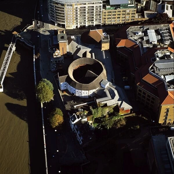 Aerial image of the Globe Theatre (Shakespeares Globe) and the River Thames