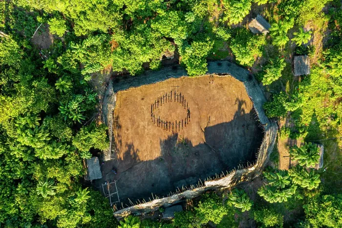 Framed Print : Aerial of a shabono (yanos), the traditional communal dwellings of the Yanomami tribes of Southern Venezuela, Venezuela, South America Framed Print : Aerial of a shabono (yanos), the traditional communal dwellings of the Yanomami tribes of Southern Venezuela, Venezuela, South America