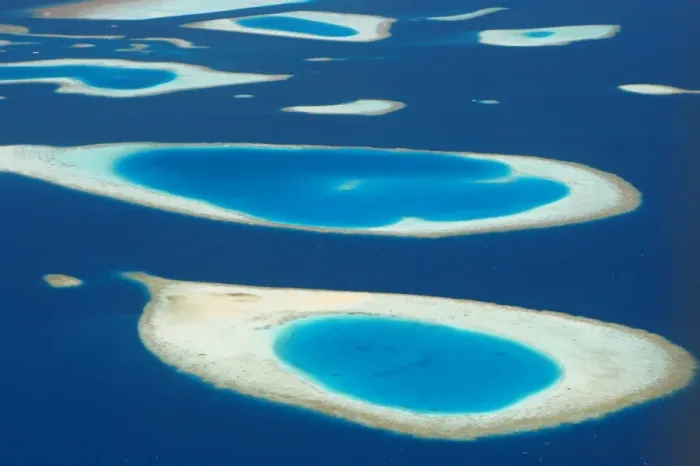 Framed Print : Aerial view of atolls in the Maldive Islands, Indian Ocean, Asia Framed Print : Aerial view of atolls in the Maldive Islands, Indian Ocean, Asia