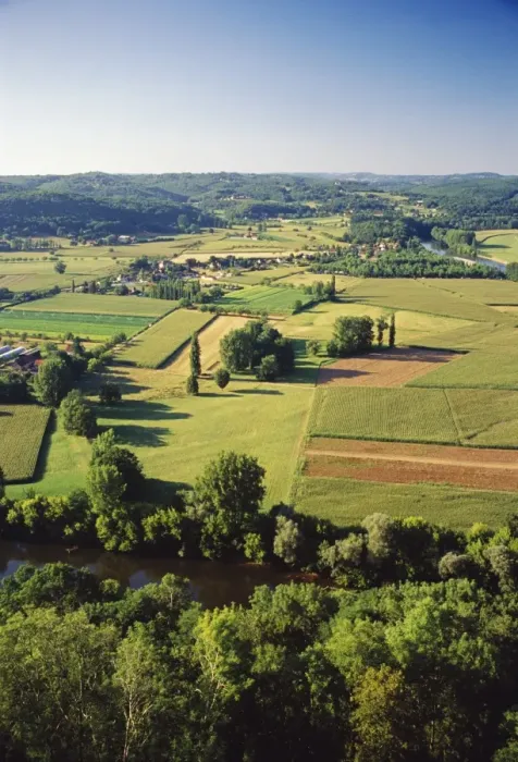 Framed Print : Aerial view of countryside and River Dordogne taken from the bastide town of Domme Framed Print : Aerial view of countryside and River Dordogne taken from the bastide town of Domme