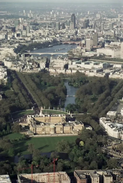 Framed Print : Aerial view including Buckingham Palace, London, England, United Kingdom, Europe Framed Print : Aerial view including Buckingham Palace, London, England, United Kingdom, Europe