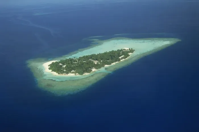 Framed Print : Aerial view of the island of Embudu in the Maldive Islands Framed Print : Aerial view of the island of Embudu in the Maldive Islands