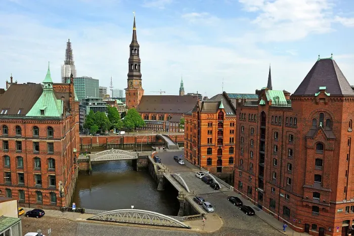 Framed Print : Aerial view of the Kleines Fleet canal in the Speicherstadt (City of Warehouses) with St. Catherine's Church in the background, HafenCity district, Hamburg, Germany, Europe Framed Print : Aerial view of the Kleines Fleet canal in the Speicherstadt (City of Warehouses) with St. Catherine's Church in the background, HafenCity district, Hamburg, Germany, Europe