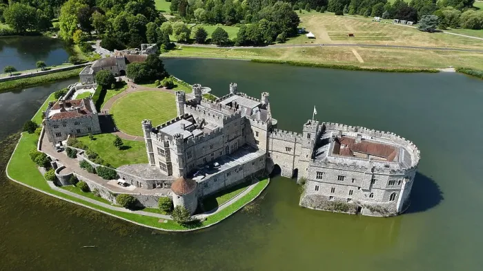 Framed Print : Aerial view of Leeds Castle and moat, southeast of Maidstone, Kent, England, United Kingdom, Europe Framed Print : Aerial view of Leeds Castle and moat, southeast of Maidstone, Kent, England, United Kingdom, Europe