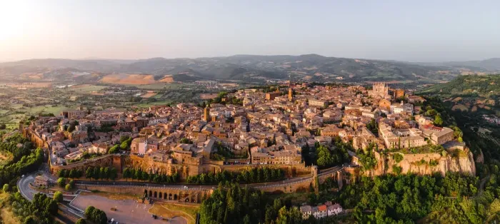 Framed Print : Aerial view of Orvieto at sunset, Orvieto, Umbria, Italy, Europe Framed Print : Aerial view of Orvieto at sunset, Orvieto, Umbria, Italy, Europe